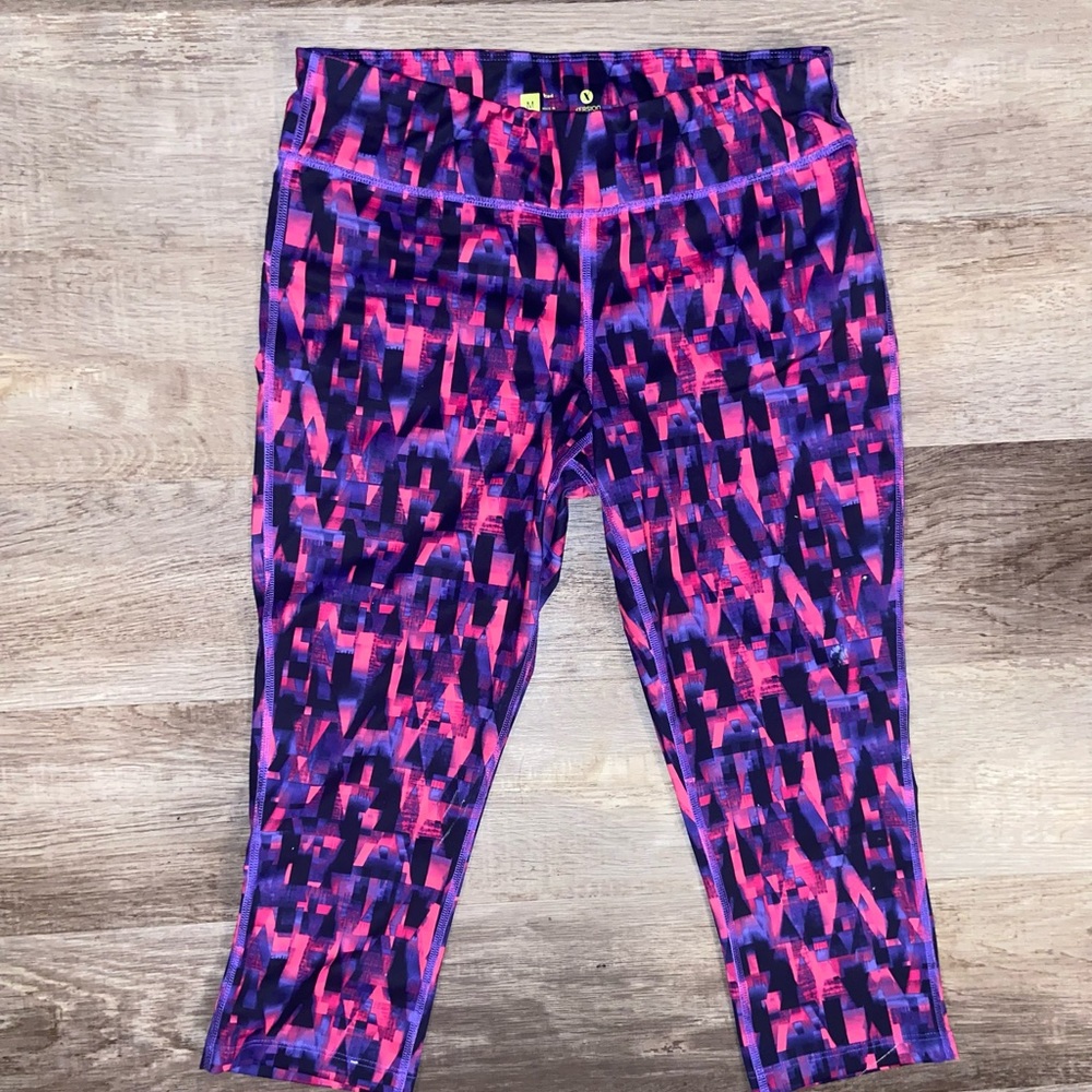 Xersion Yoga Activewear pants size M.    (J)